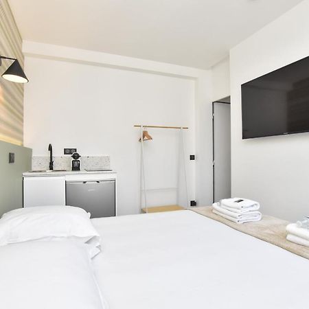 باريس Cosy Bedroom Near Tour Eiffel Champs De Mars المظهر الخارجي الصورة