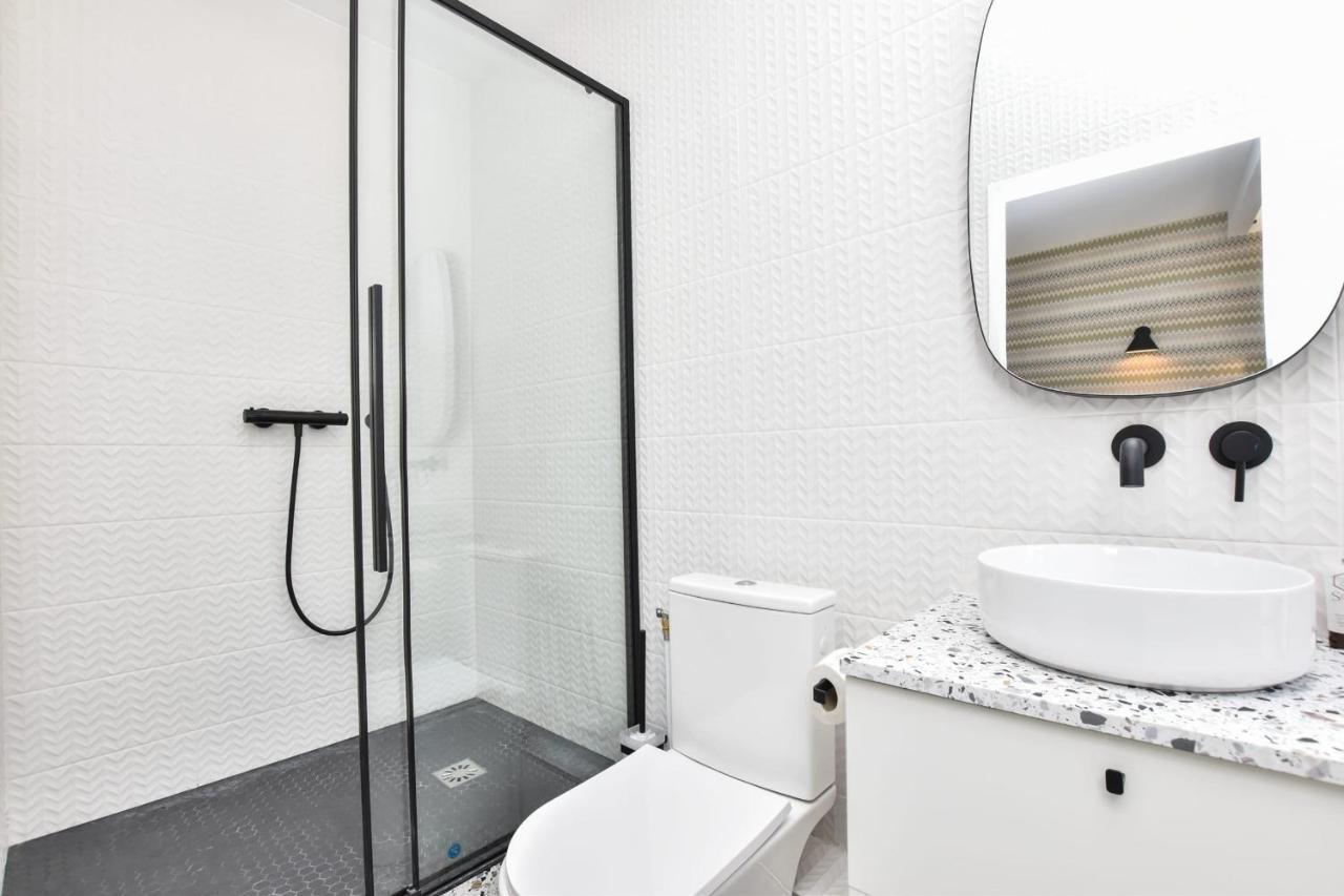 باريس Cosy Bedroom Near Tour Eiffel Champs De Mars المظهر الخارجي الصورة