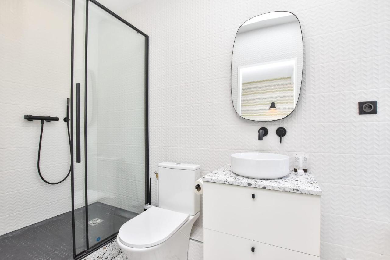 باريس Cosy Bedroom Near Tour Eiffel Champs De Mars المظهر الخارجي الصورة